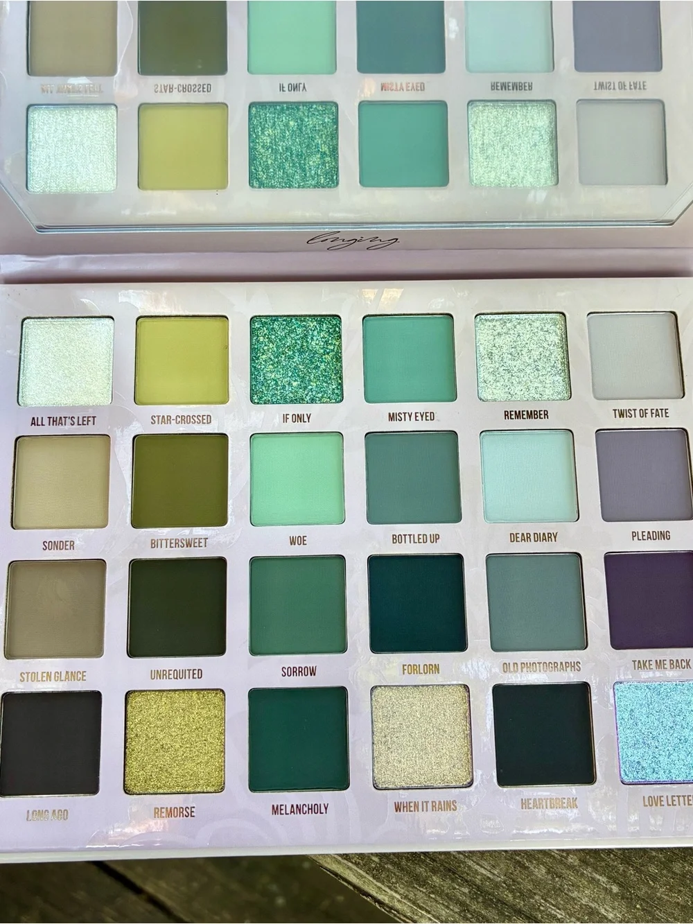 Longing Eyeshadow Palette — Pink Shades